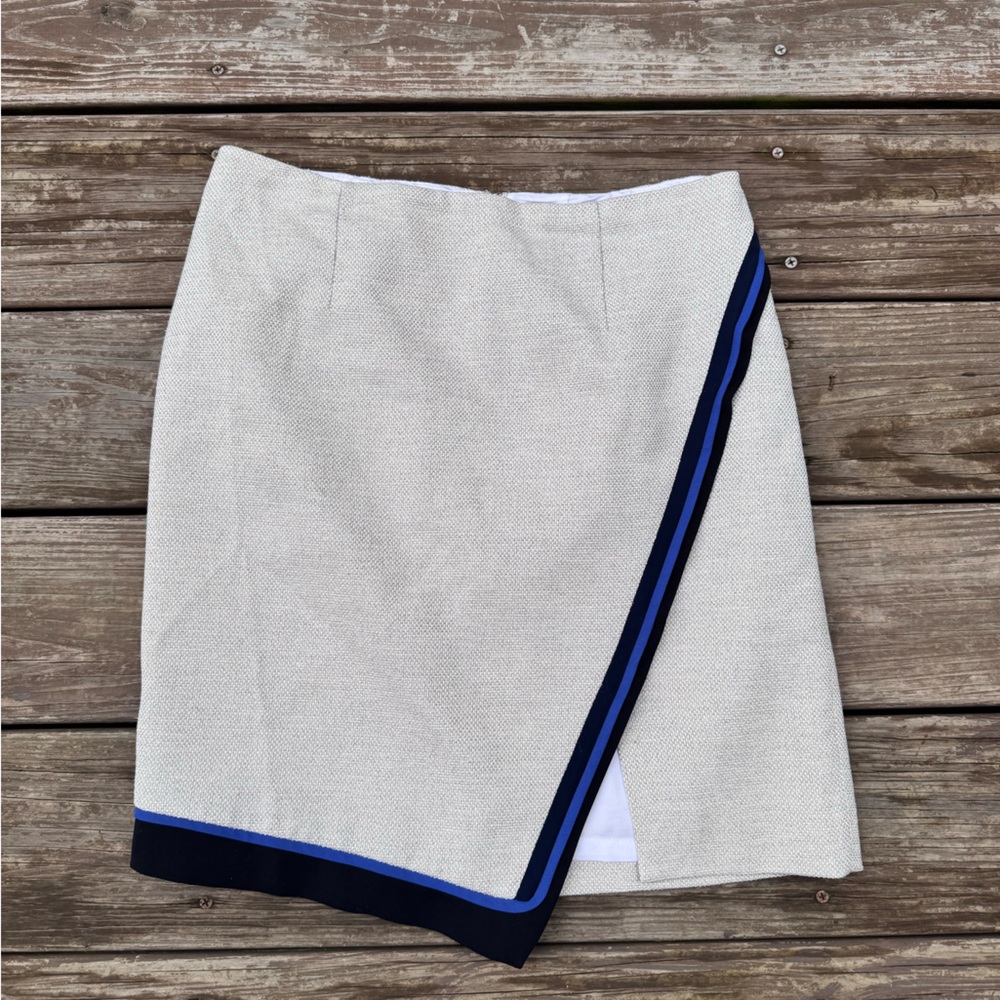 White House Black Market Textured Cream Skirt
